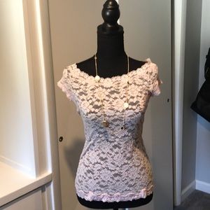 Moda international lace top
